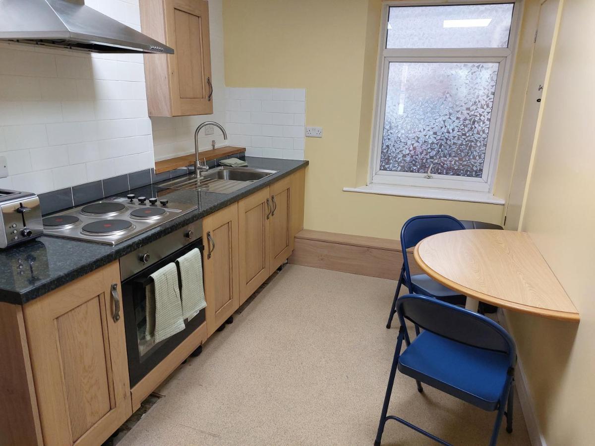 Apartment Above Sweetharts Bakery And Coffeeshop In Blackhill, Durham