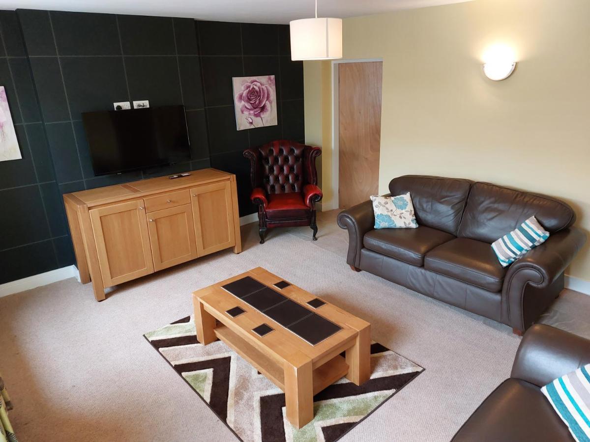 Apartment Above Sweetharts Bakery And Coffeeshop In Blackhill, Durham